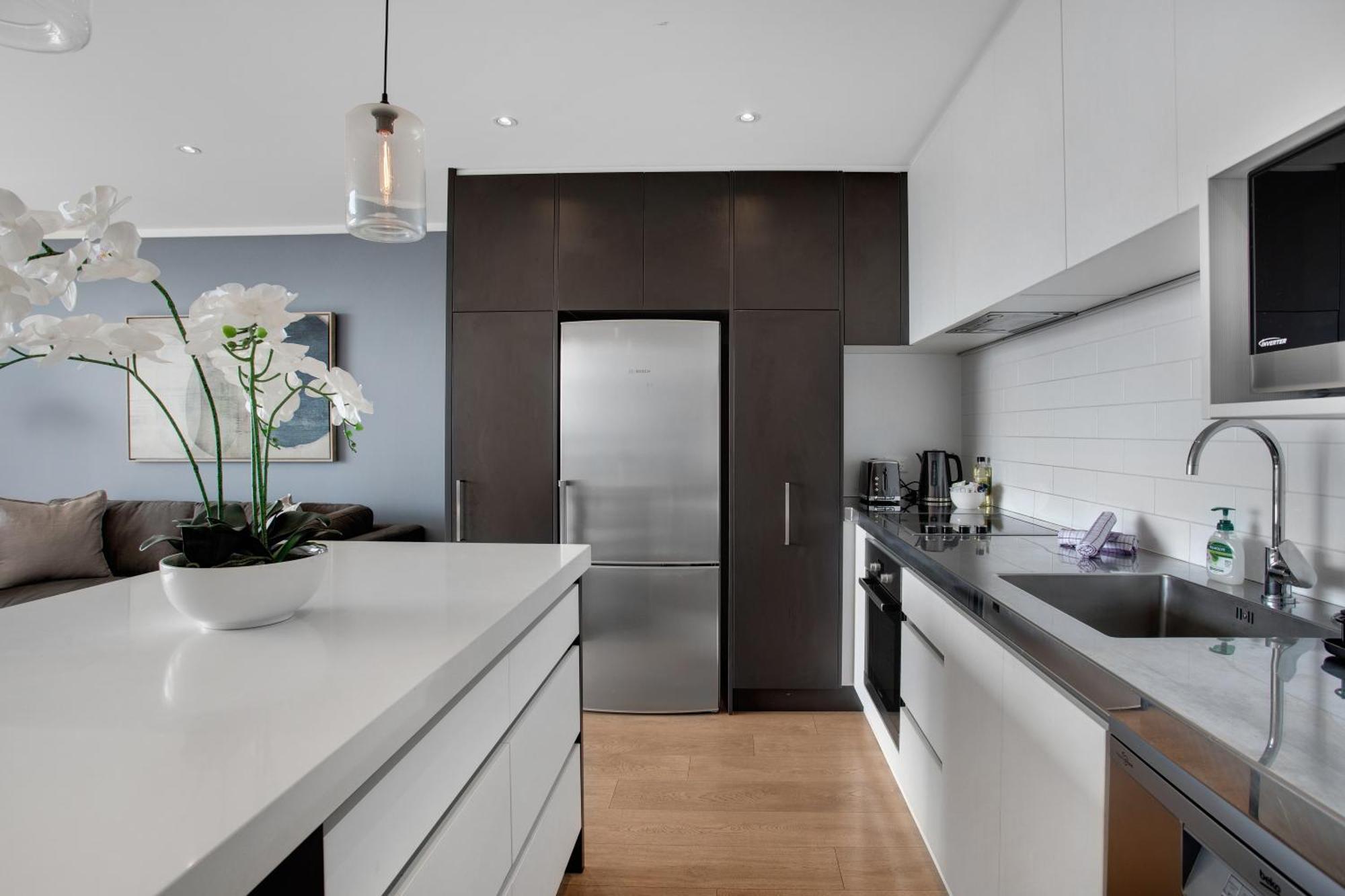 Skyline Serenade Apt With Skycity View And Parking Auckland Eksteriør billede