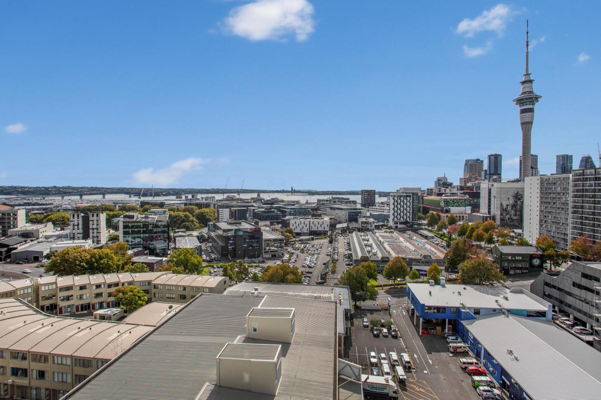 Skyline Serenade Apt With Skycity View And Parking Auckland Eksteriør billede